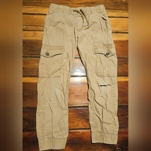 Old Navy Kid's Cargo Pants size 6-7